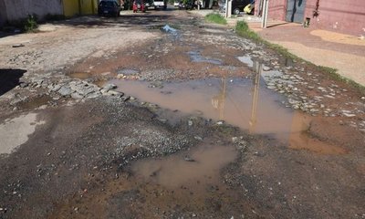 En narices de la Municipalidad, las calles están intransitables - Edicion Impresa - ABC Color