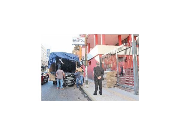 La ANR envió los maletines electorales a Ciudad del Este