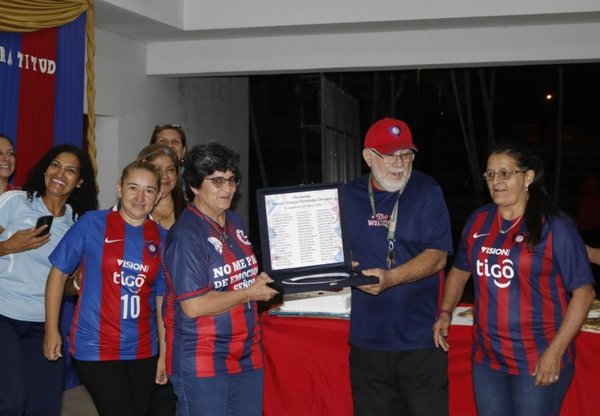 Homenaje a “Chile” Fernández, en Cerro - Deportes - ABC Color