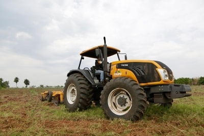 Pequeños productores preparan 5.000 hectáreas para cultivo | .::Agencia IP::.
