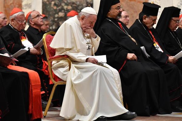 El Papa acepta la renuncia del arzobispo Ezzati, imputado por encubrimiento » Ñanduti