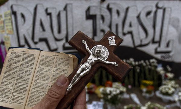 Foros de odio en internet ganan notoriedad tras matanza en una escuela de Brasil