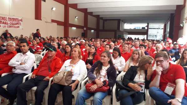 La ANR se hizo un club de amigos