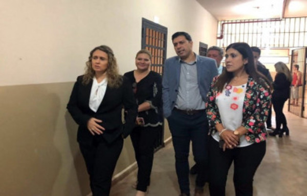 Funcionarios e internos reclaman mayor atención - Radio 1000 AM