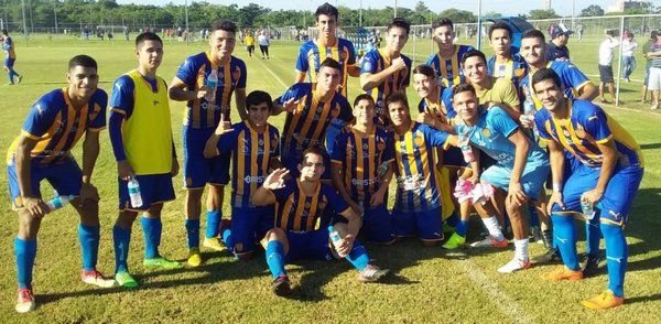 Luqueño, único líder de la Sub 18 - Deportes - ABC Color