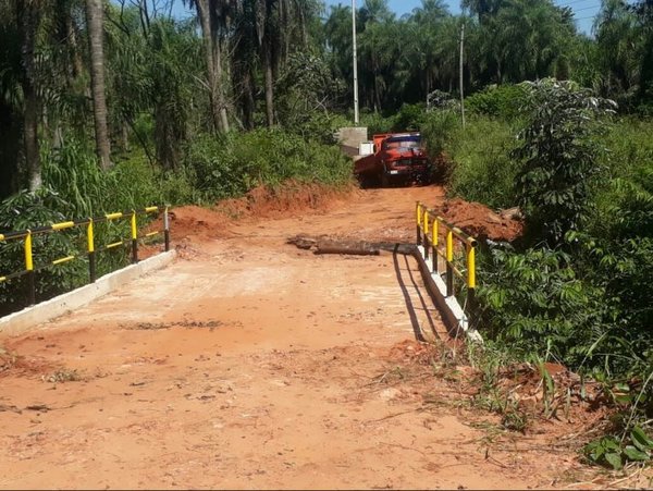 Piden mejora de puente y camino en Pirayú - Nacionales - ABC Color