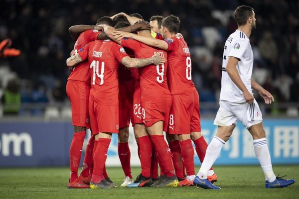 Suiza, con un trabajado triunfo - Deportes - ABC Color
