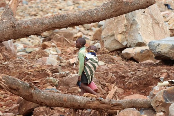 Aumentan a más de 670 los muertos por ciclón Idai en África austral - Internacionales - ABC Color
