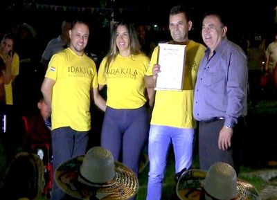 Un investigador de ovnis realiza una gira por Paraguay