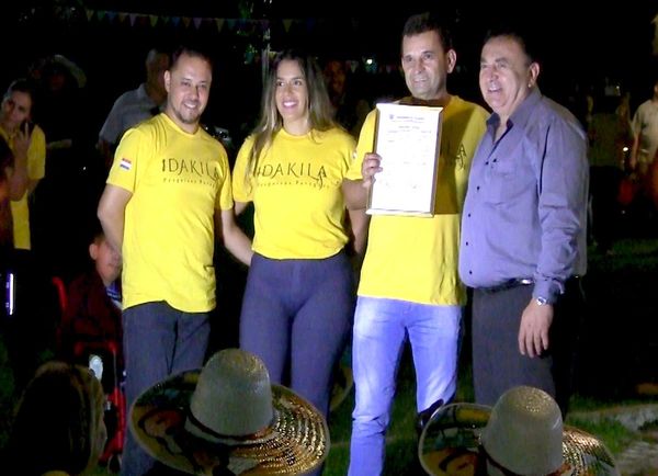Un investigador de ovnis realiza una gira por Paraguay