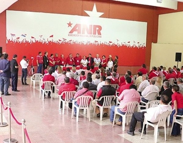 Colo’o cambian estatutos partidarios