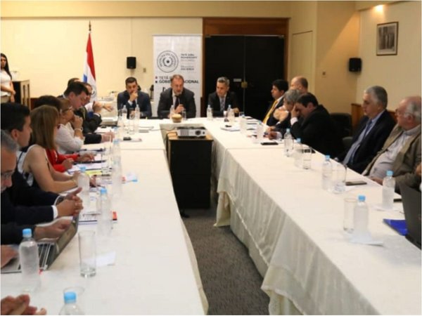 Empresarios rechazan la reforma tributaria sin cambios en el gasto