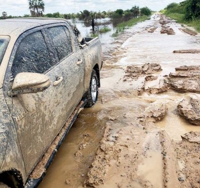 En Alto Paraguay, familias afectadas por inundaciones esperan asistencia - Edicion Impresa - ABC Color