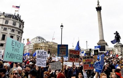 Marcha “antibrexit” pide nuevo referéndum - Edicion Impresa - ABC Color