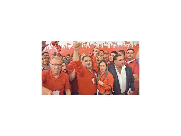 El cartismo desconoce lo resuelto en convención y analizará validez