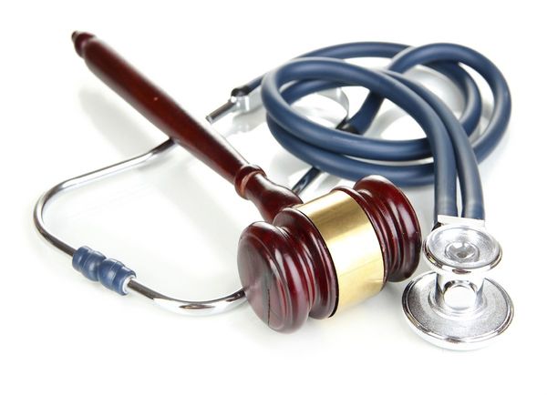 Escasas son las causas de médicos condenados por una mala praxis