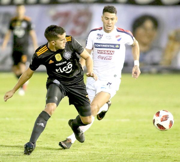 Olimpia busca escapar de la persecución