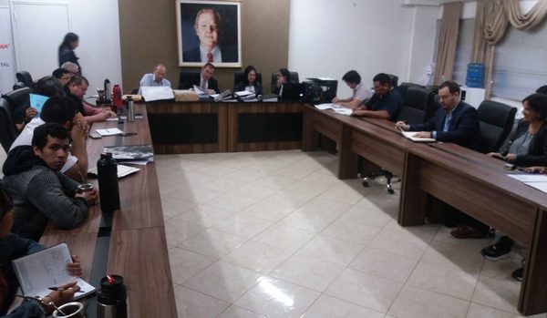 Abren sobres de ofertas para la provisión de merienda escolar en Alto Paraná
