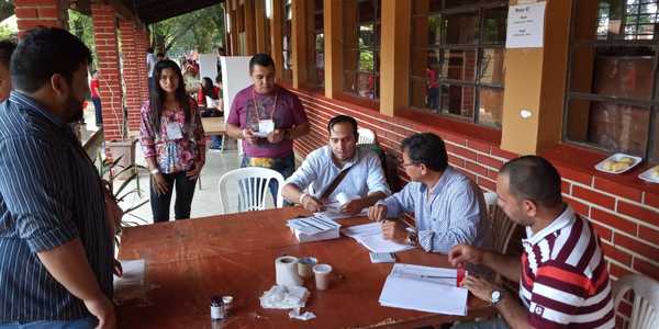 Escasa participación de los afiliados colorados