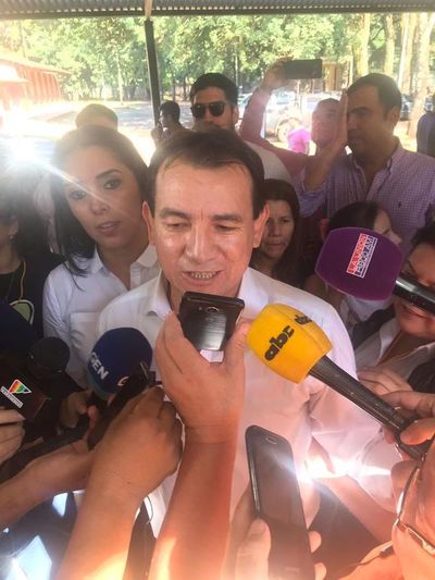 Oficialistas instan a unión partidaria