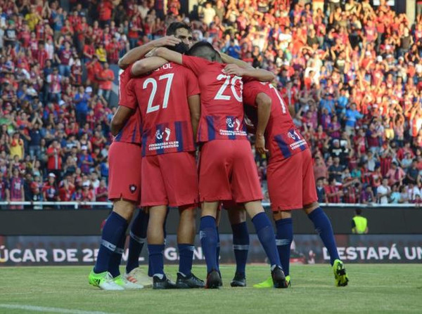 Cerro se impone con autoridad a Guaraní y pone en jaque la punta | .::Agencia IP::.