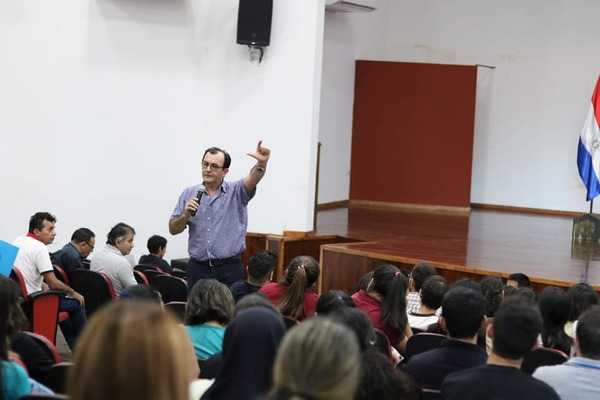 Caaguazú: Incentivan a jóvenes estudiantes a crear pymes