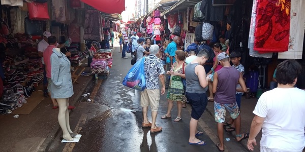 Hubo buenas ventas en centro de CDE, pero piden orden y seguridad en la zona - ADN Paraguayo