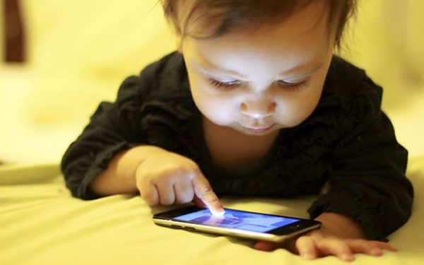 Uso de la tecnología genera adicción en niños