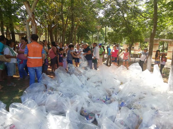 Continúa entrega de alimentos a familias del norte tras inundaciones | .::Agencia IP::.