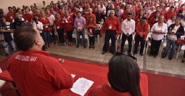 Partido Colorado eleva años de antigüedad para postularse a cargos públicos » Ñanduti