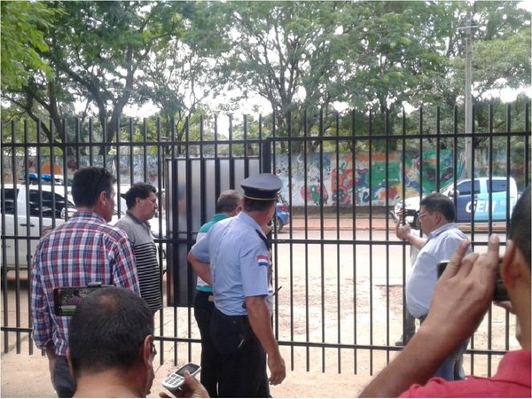 CDE: Cierran los portones en locales de votación