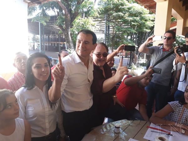 Wilberto Cabañas gana internas coloradas en CDE