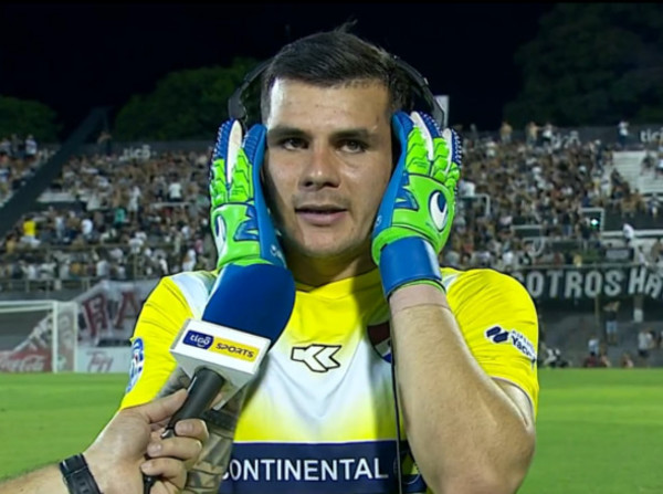 Santiago Rojas está contento por volver al arco de Nacional