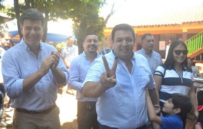 Mercado llama a opositores a unirse para vencer a ANR - Edicion Impresa - ABC Color
