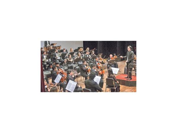 Orquesta del Congreso toca a Bach en el microcentro