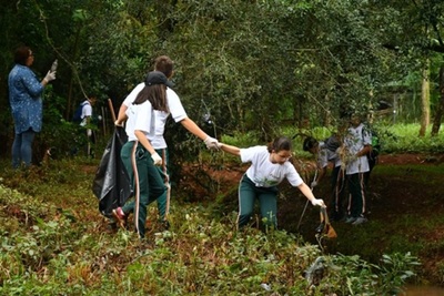 Arroyo Hu’i rupa está contaminado por desidia de gobiernos municipales y falta de conciencia