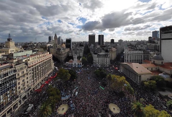 Argentina pide "memoria" en el 43 aniversario del inicio de la dictadura » Ñanduti
