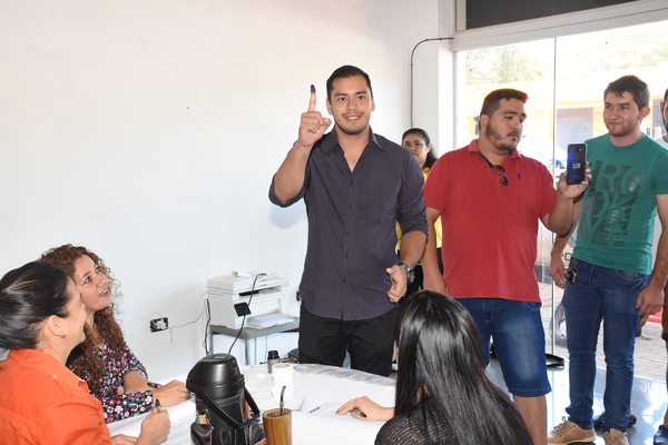 Opositores confirman candidatos y anuncian que buscarán la unidad - ADN Paraguayo
