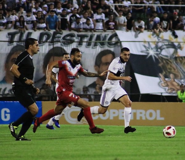 Nacional le pone freno a Olimpia y arde el Bosque