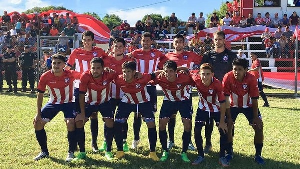 L.M.S: El 15 de Agosto volvió a adueñarse del superclásico santiagueño - Digital Misiones