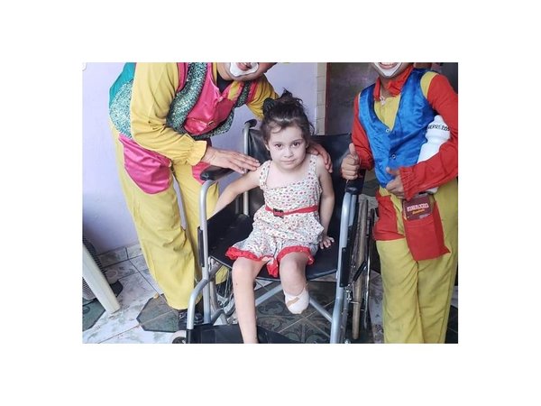 Emotivo festejo de cumple a nena que perdió a sus padres