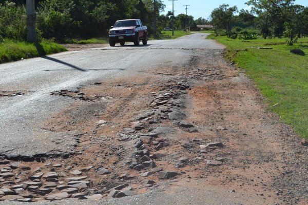 Circunvalación vial, minada de baches en San Juan | Paraguay en Noticias