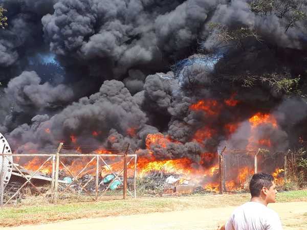 Incendio de gran magnitud en Luque » Ñanduti
