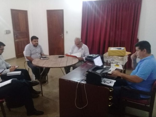 Abren propuestas para proveer almuerzo escolar en Alto Paraguay - Nacionales - ABC Color