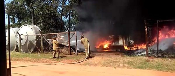 Incendio de gran magnitud en Isla Bogado de Luque | San Lorenzo Py