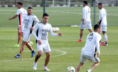 HOY / Con plantel total y un valor llamado a última hora