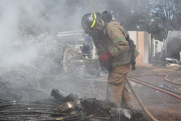 Controlan incendio en Luque | Paraguay en Noticias