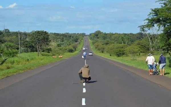 Ciudadanos señalizan la Ruta 5