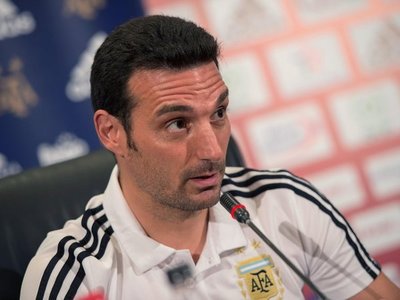 Scaloni, consciente de que Argentina "debe mejorar su imagen"