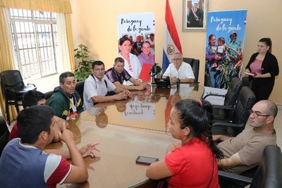 AVANCES EN EL DIÁLOGO CON CAMPESINOS ACAMPADOS FRENTE AL INDERT